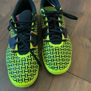 UNDER ARMOUR NEON GREEN AND BLACK CLEATS